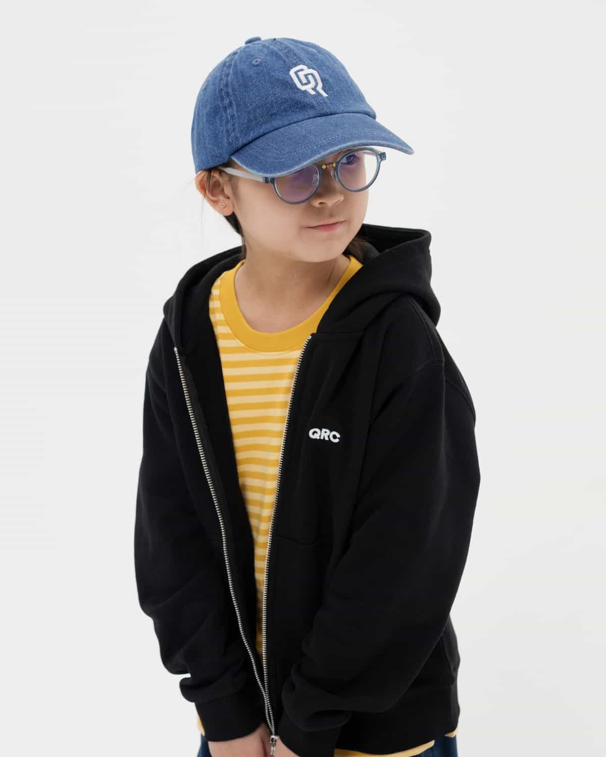 Сырмалы БҮРЖЕЙДЕ БАЛА QRC ҚАРА