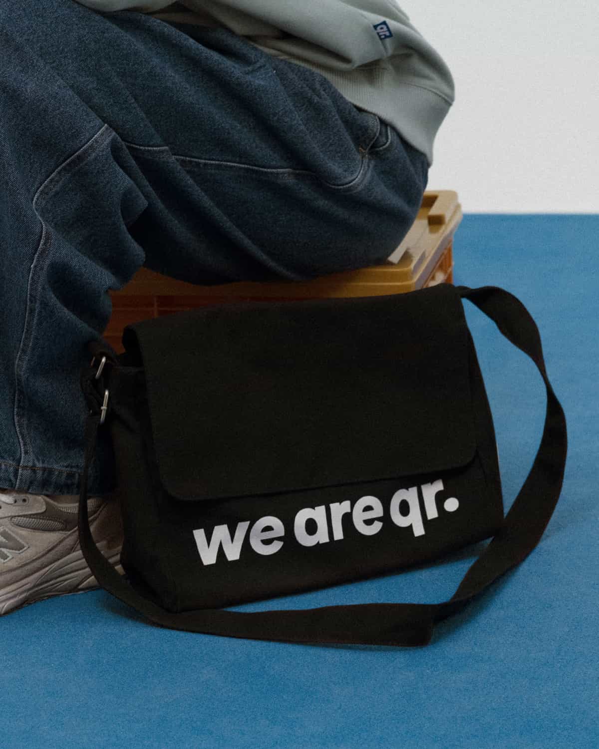 СӨМКЕ MESSENGER ҚАРА