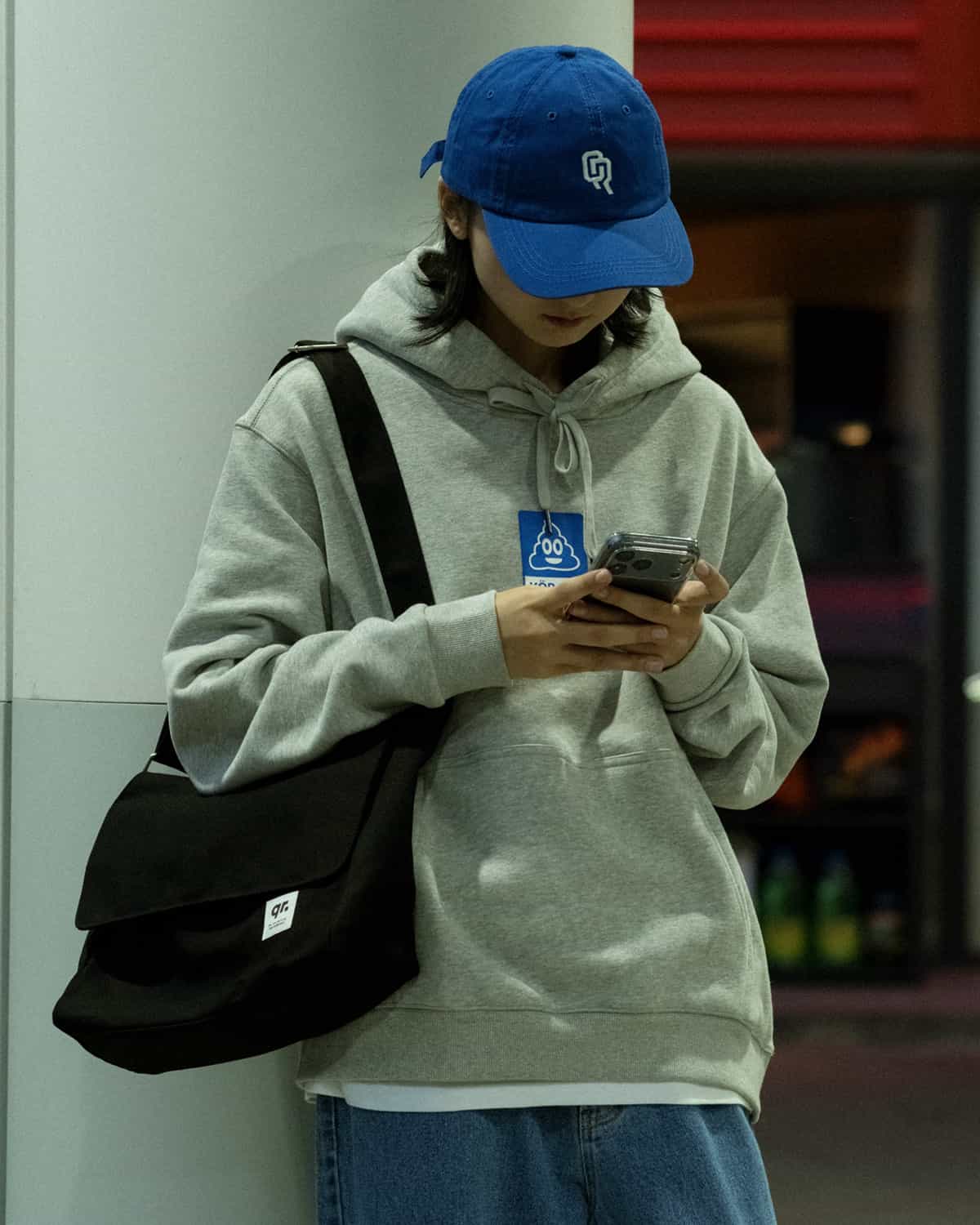 СӨМКЕ MESSENGER ҚАРА