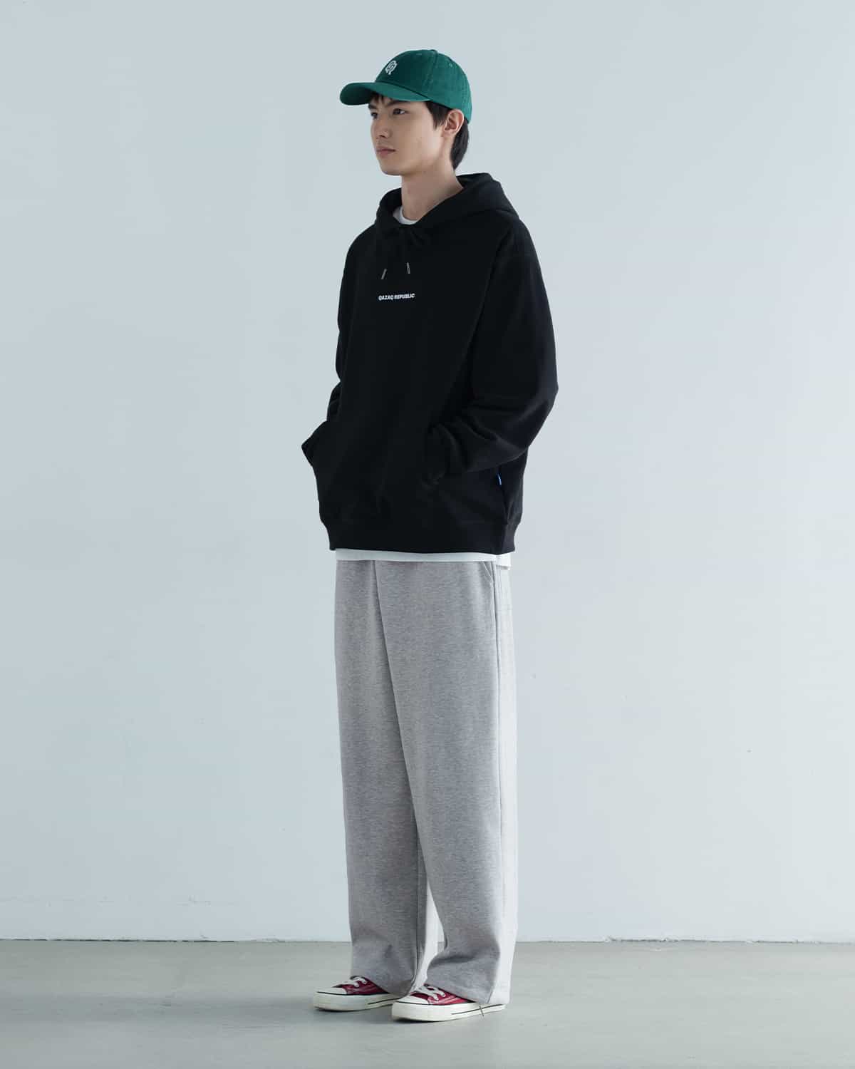 БҮРЖЕЙДЕ QAZAQ REPUBLIC ҚАРА